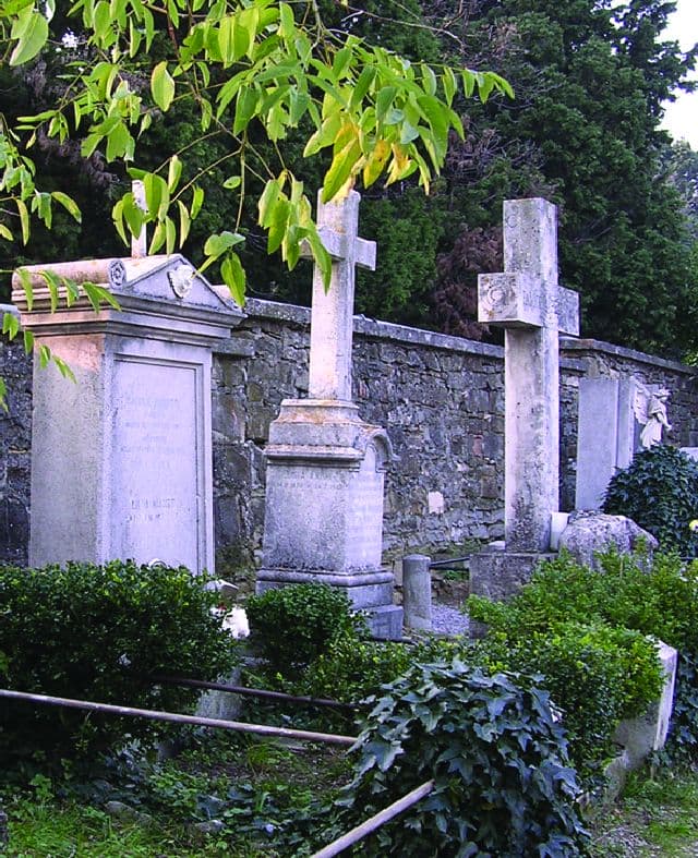 coppie in crisi cimitero